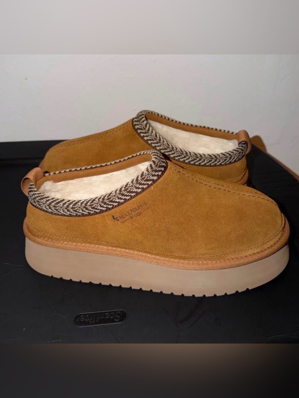 NEW!! Koolaburra by Ugg Platform Slippers